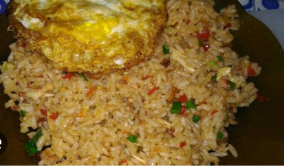 Nasi goreng telur
